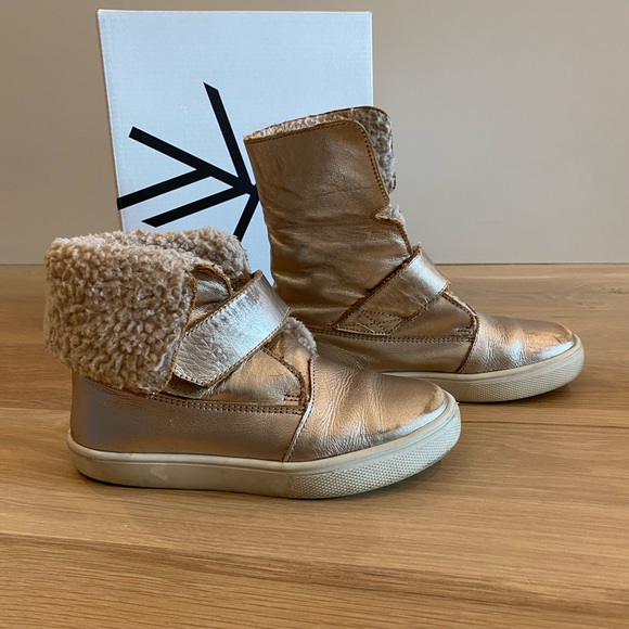 Freshly Picked Gold/Platinum Sherpa Boot - Picture 7 of 8